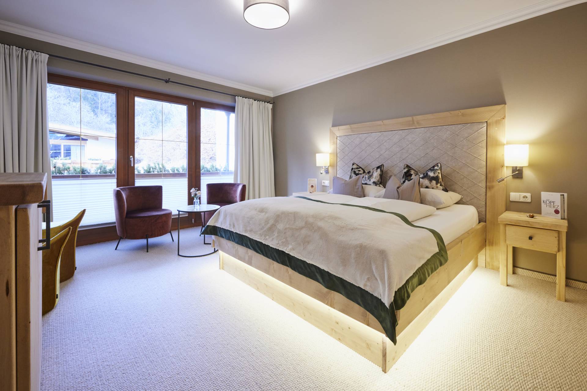 Doppelzimmer in hellen Farben