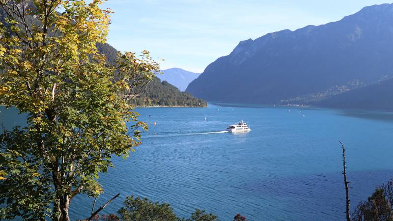Achensee mit Schiff - Der Brandstetterhof