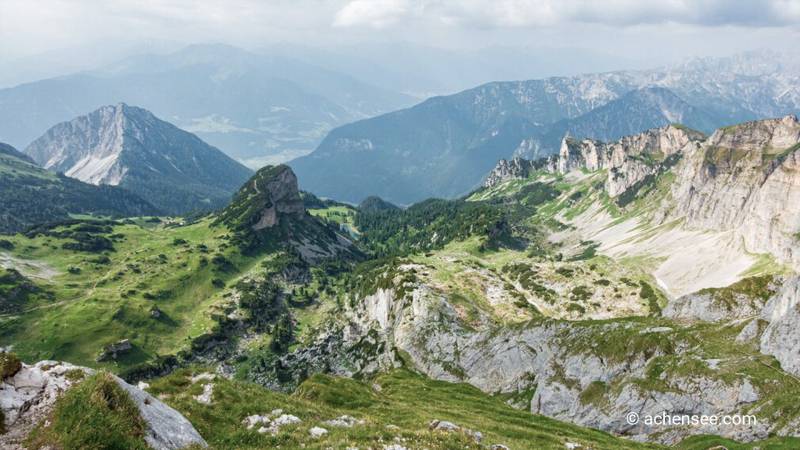 Rofangebirge  am Achensee Ausblick vom Hochiss auf die Tuxer Voralpen