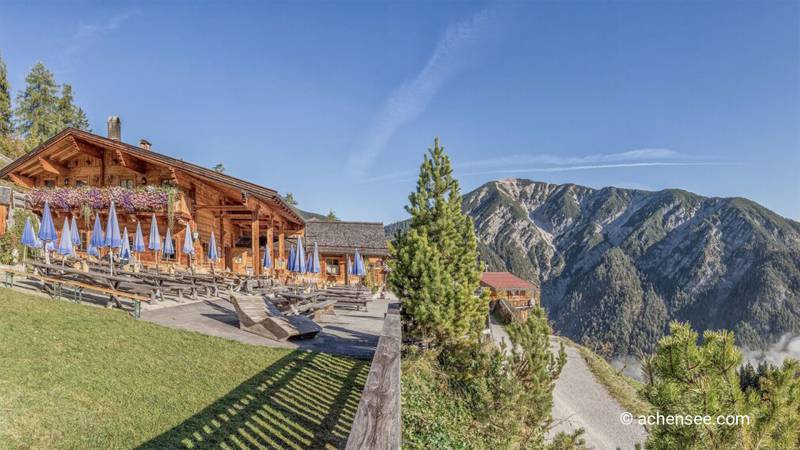 Die Feilalm in Pertisau mit wunderbarem Bergblick